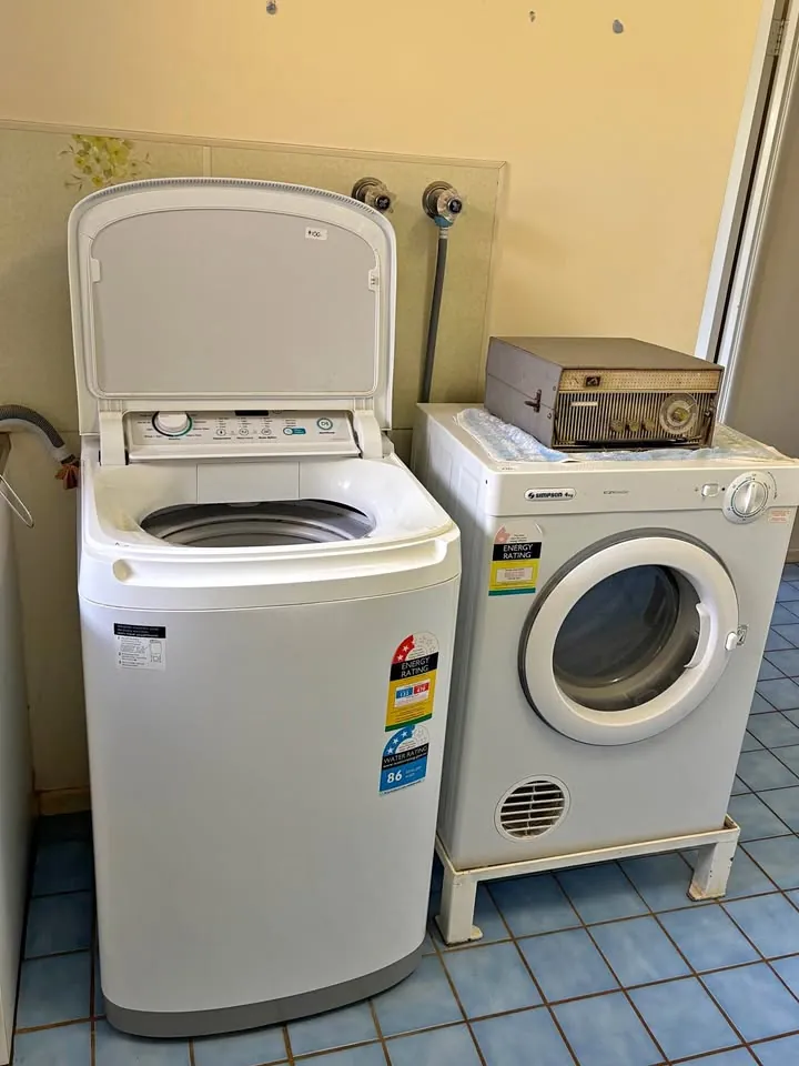 Garage sale in Kingaroy QLD: furniture, white goods, beds and kitchen items