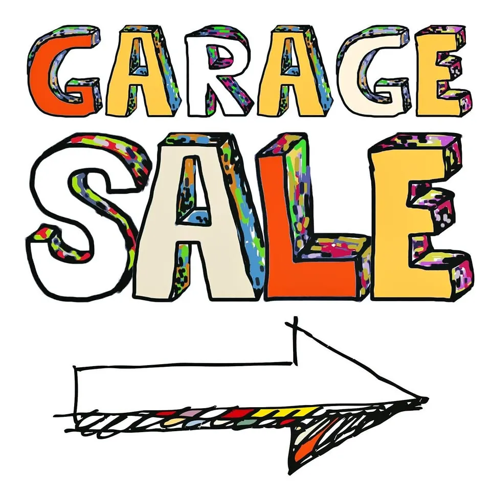 Huge garage sale in Paradise SA: clothing, electronics, kitchen gadgets and furniture